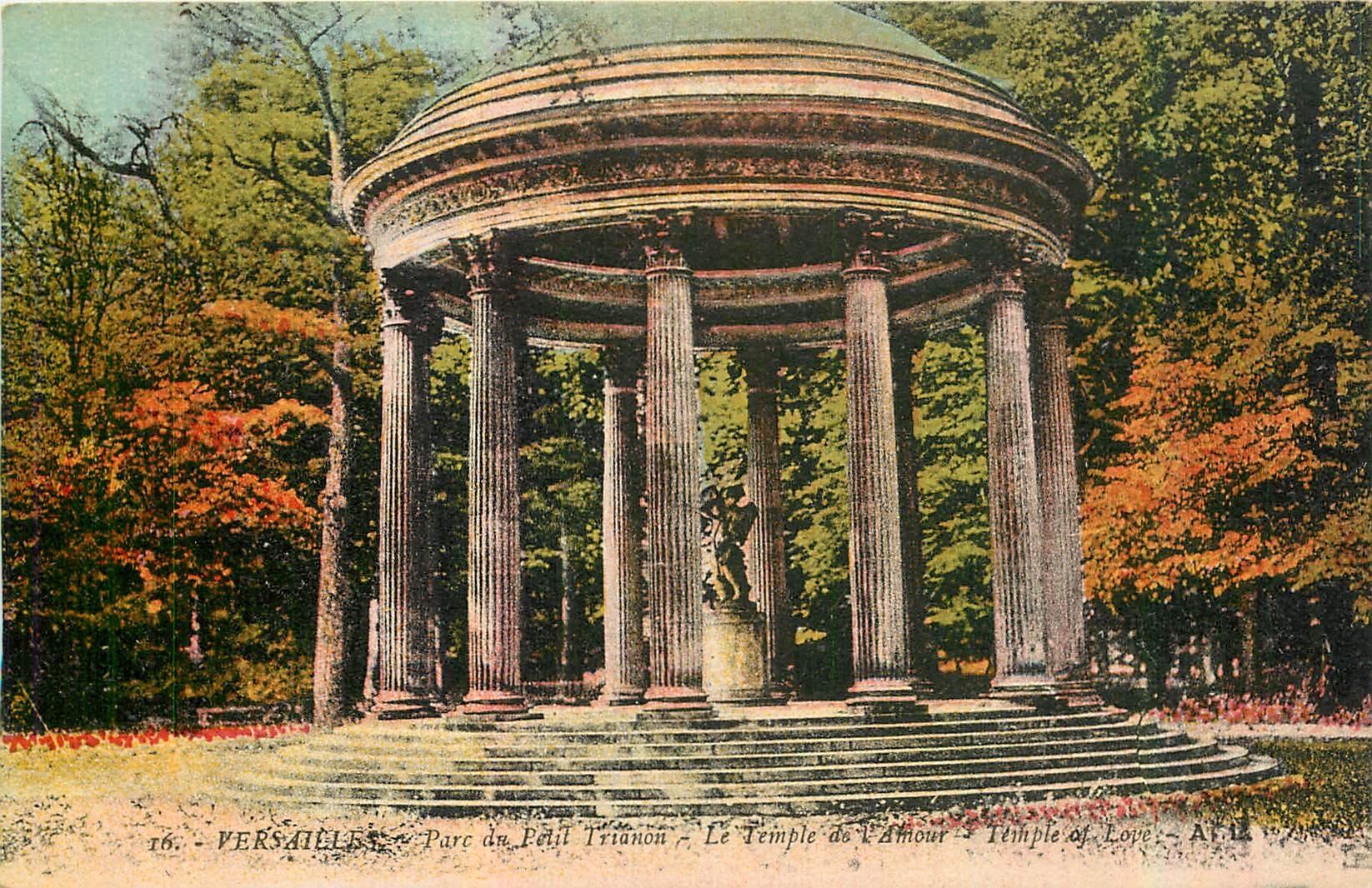 CPA Versailles Parc du Petit Trianon le Temple de l'Amour