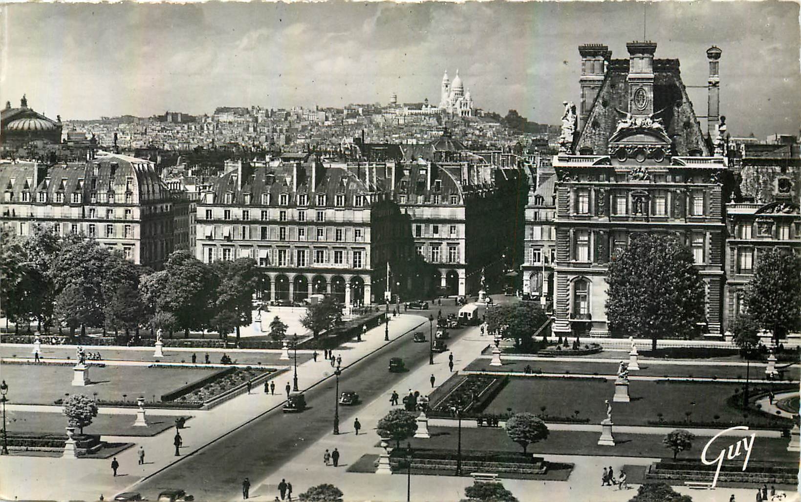 CPA Paris et ses Merveilles la Butte Montmartre vue du Palais du Louvre