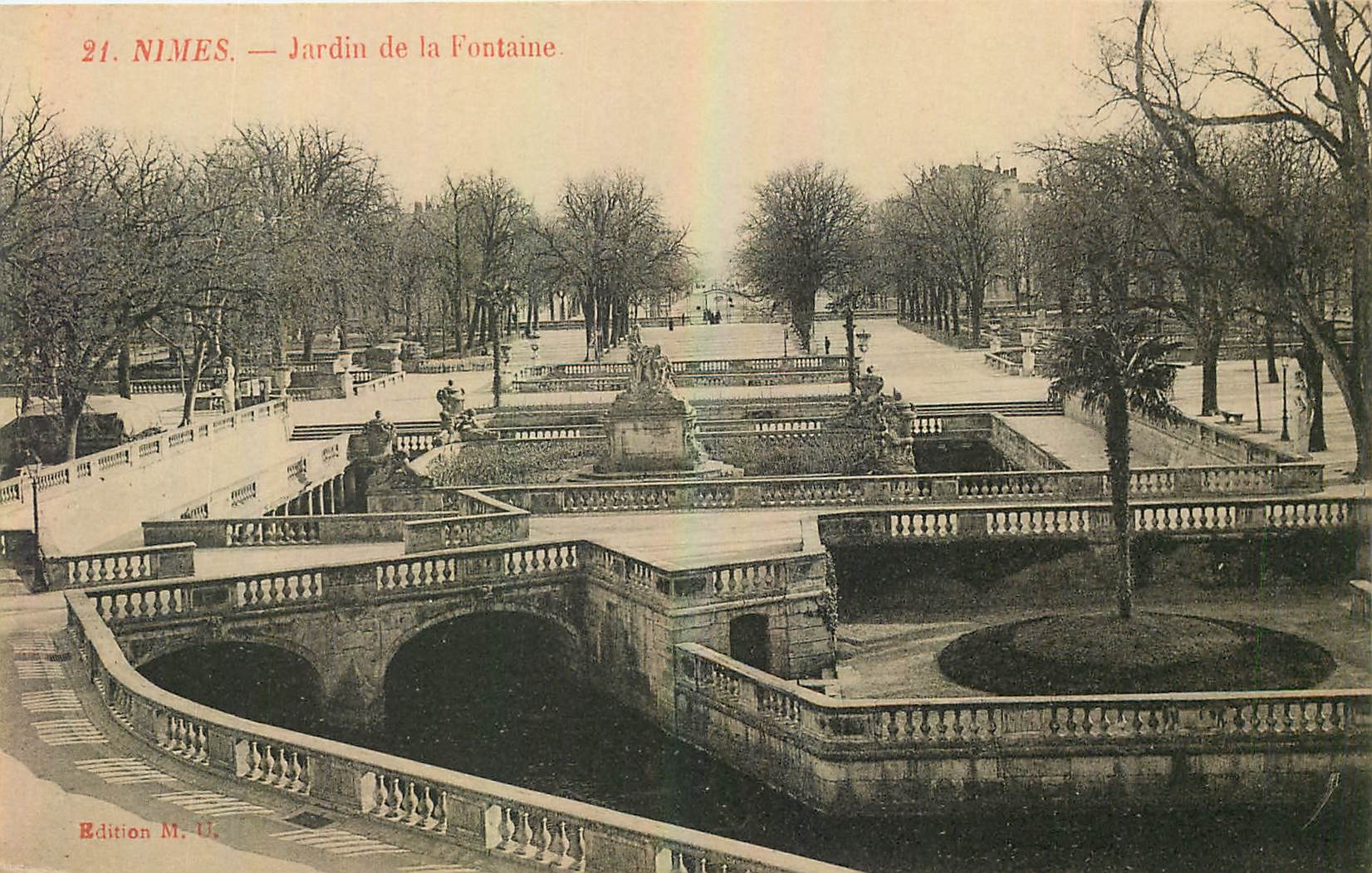 CPA Nimes Jardin de la Fontaine 