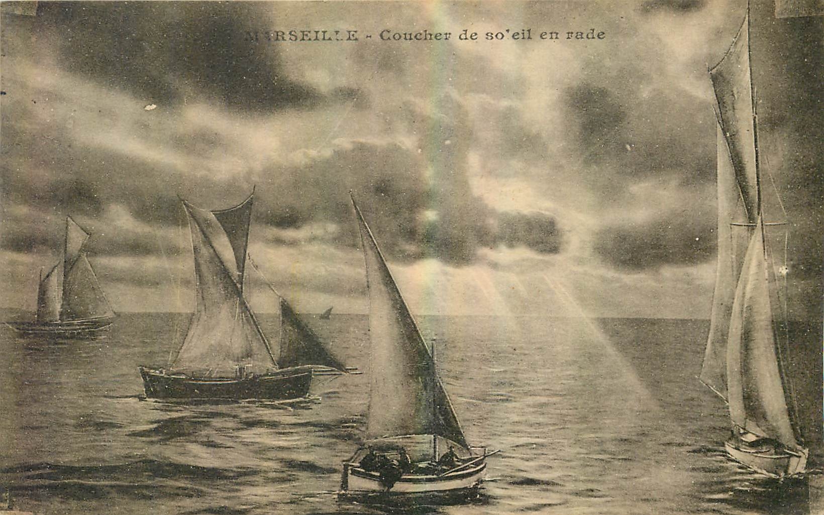 CPA Marseille Coucher de Soleil en Rade Bateaux