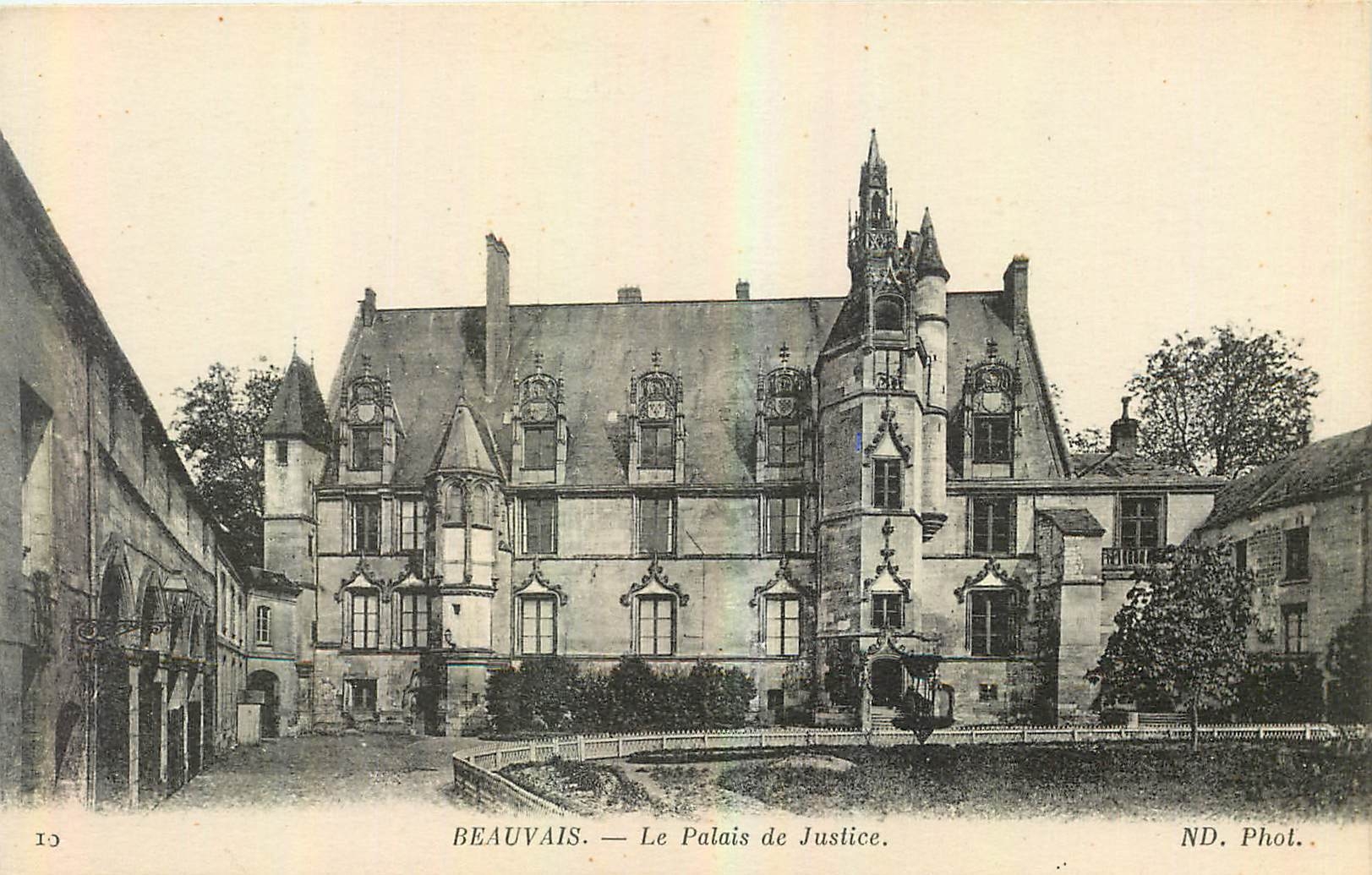 CPA Beauvais le Palais de Jusitce 