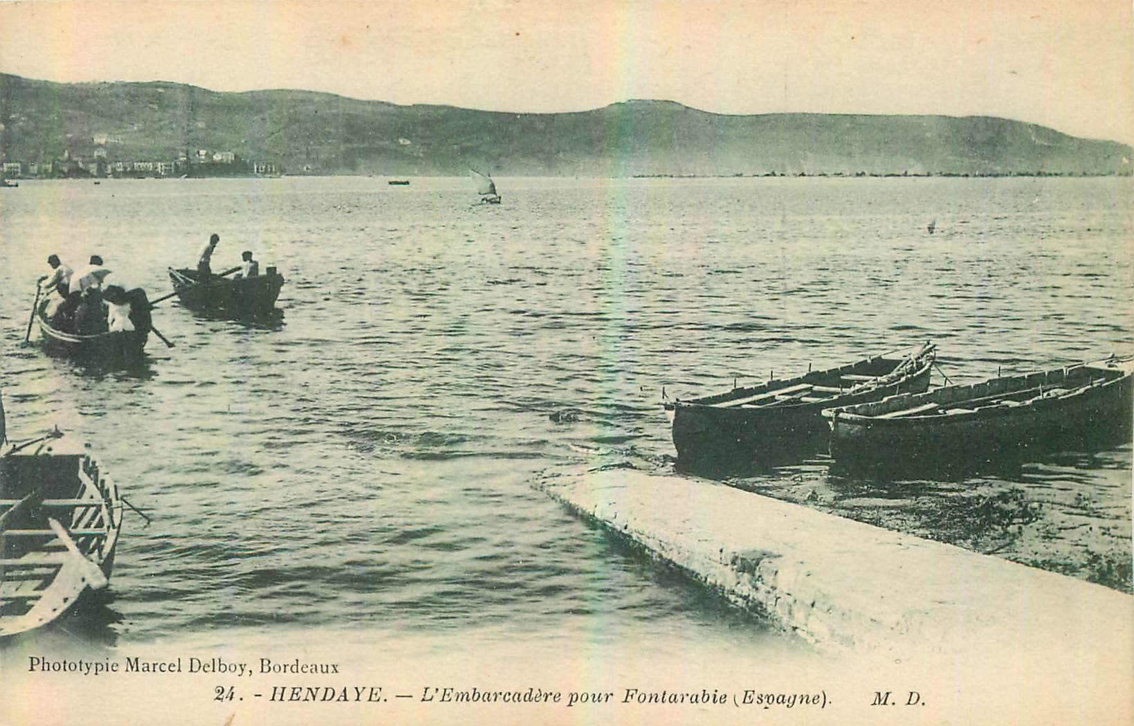 CPA Hendaye l'Embarcadere pour Fontarabie Esyagne