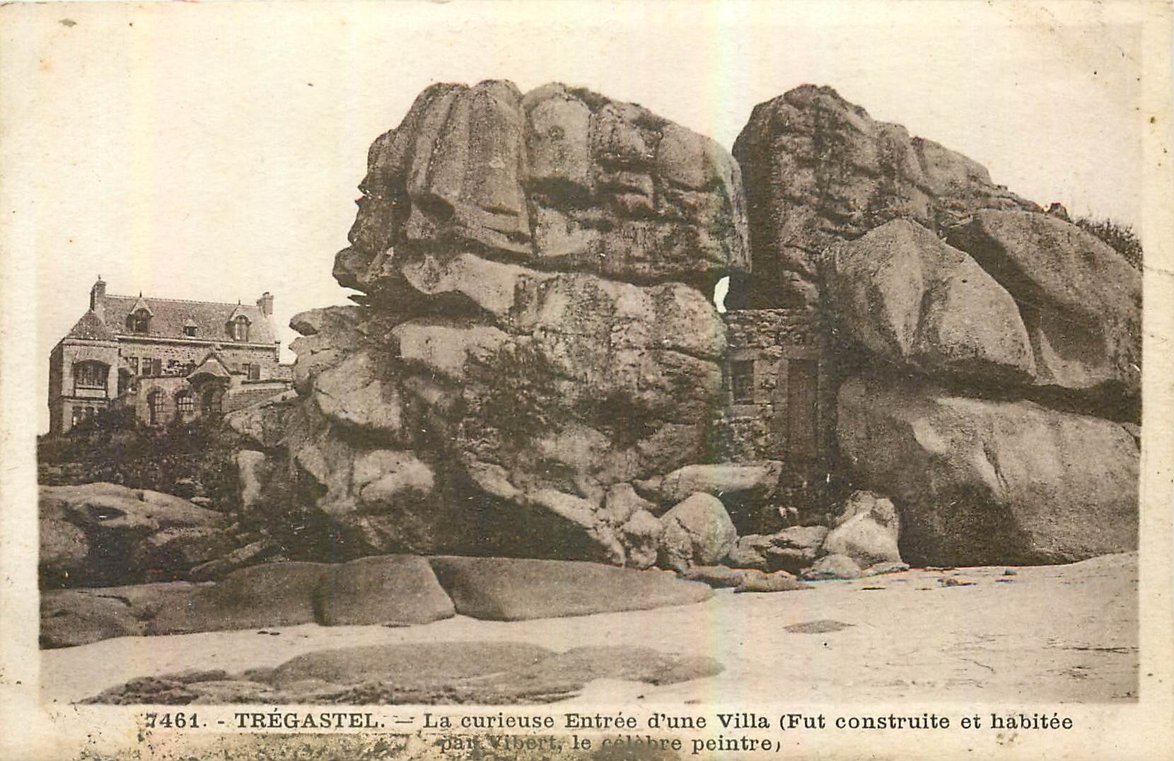 CPA Tregastel la curieuse entree d'une villa