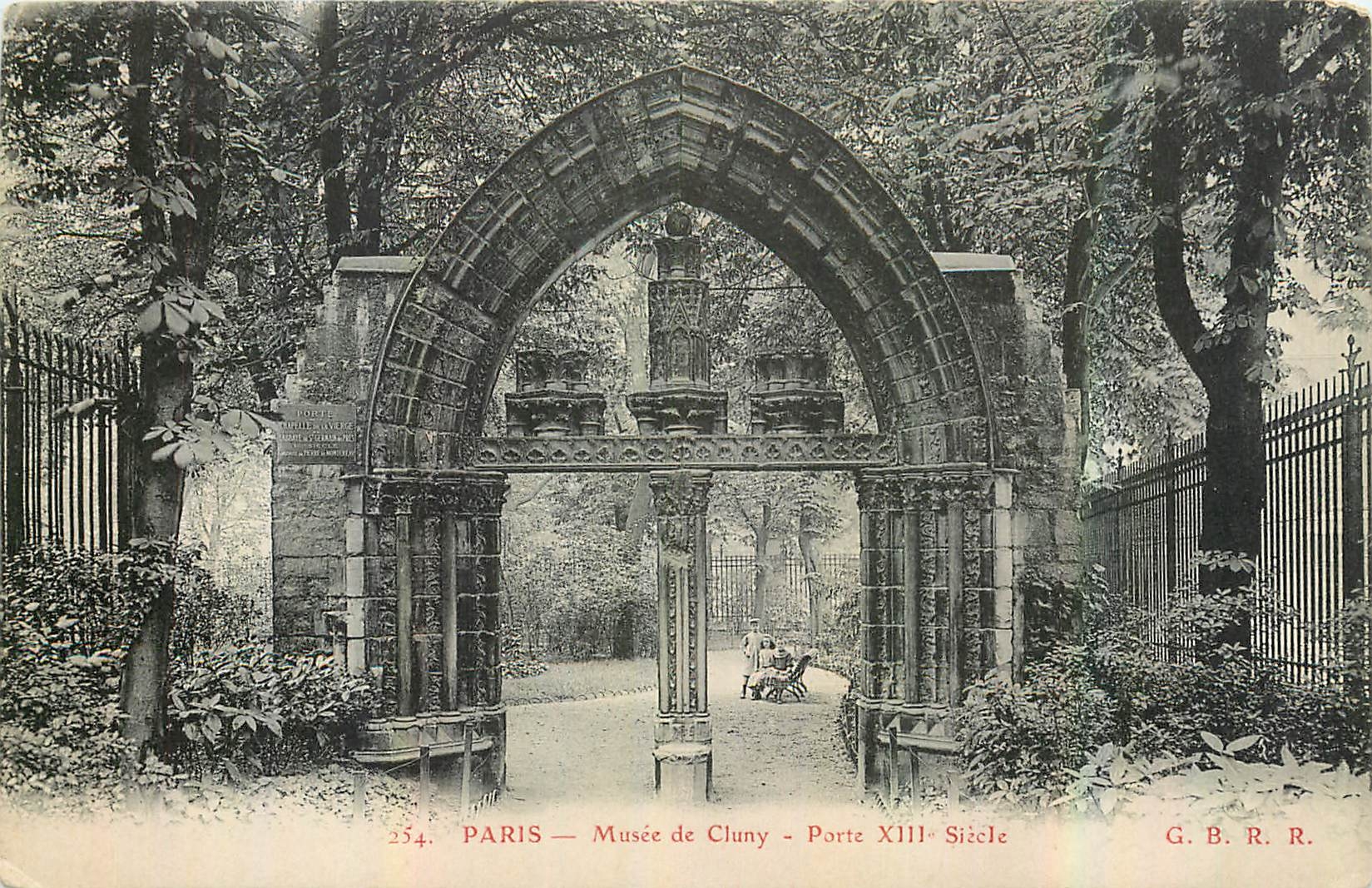 CPA Paris Musee de Cluny Porte XIII siecle