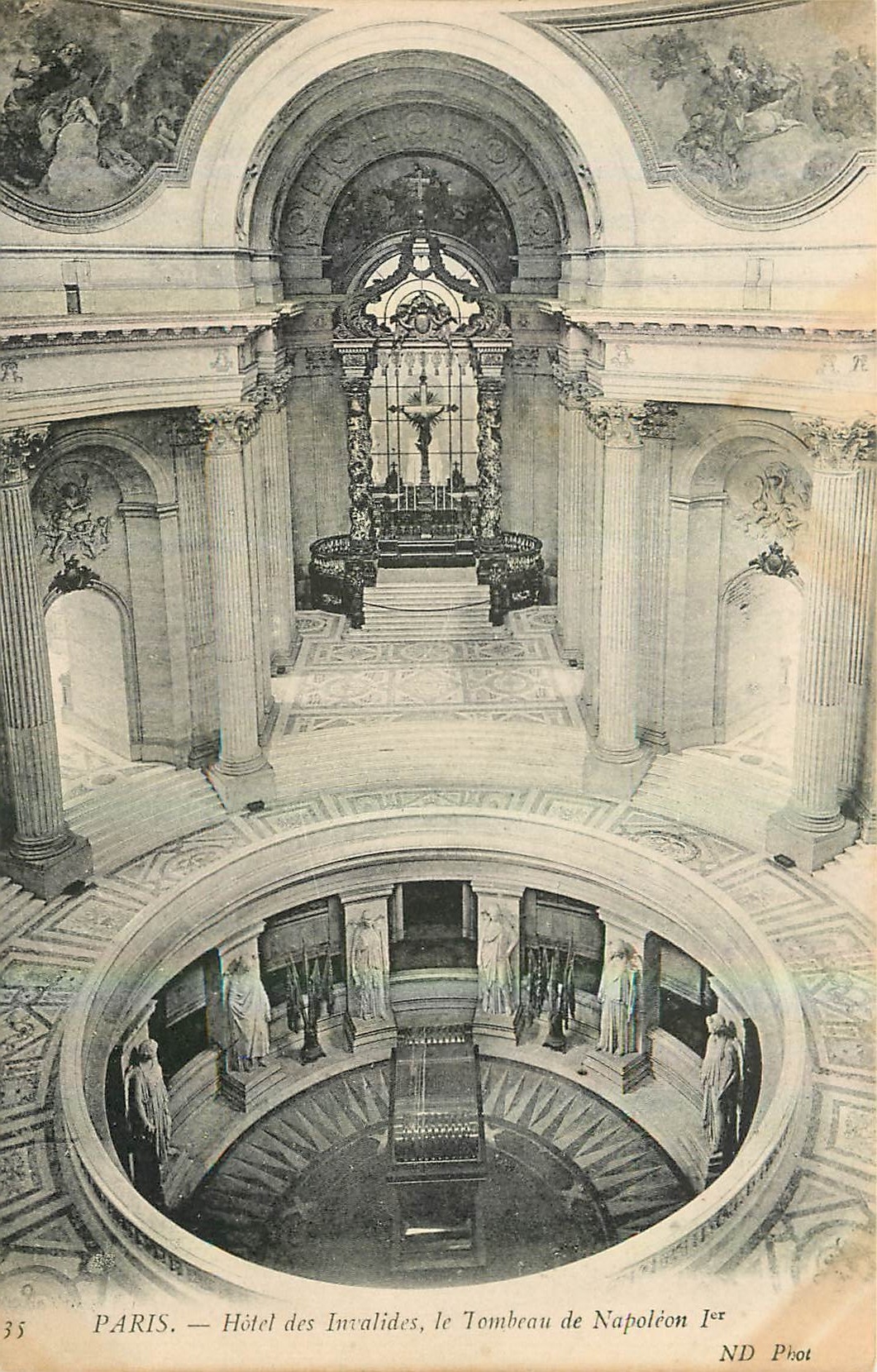 CPA Paris Hotel des Invalides Le Tombeau de Napoleon I