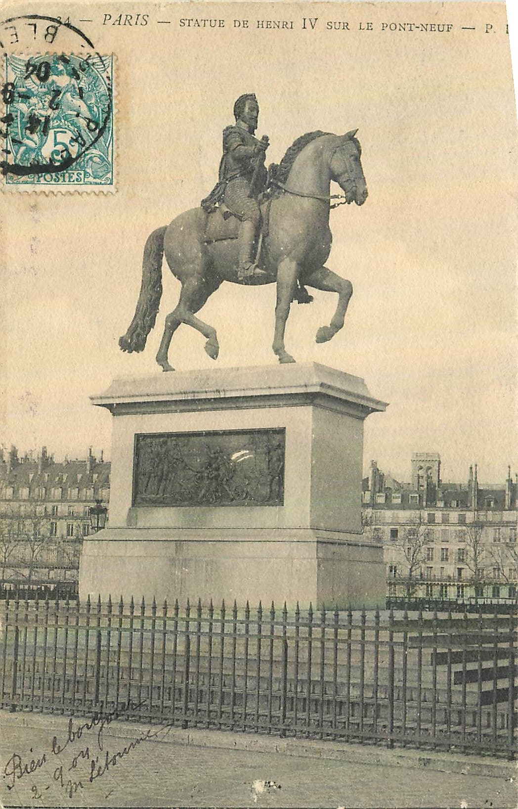 CPA Paris Statue de Henri IV sur le Pont Neuf