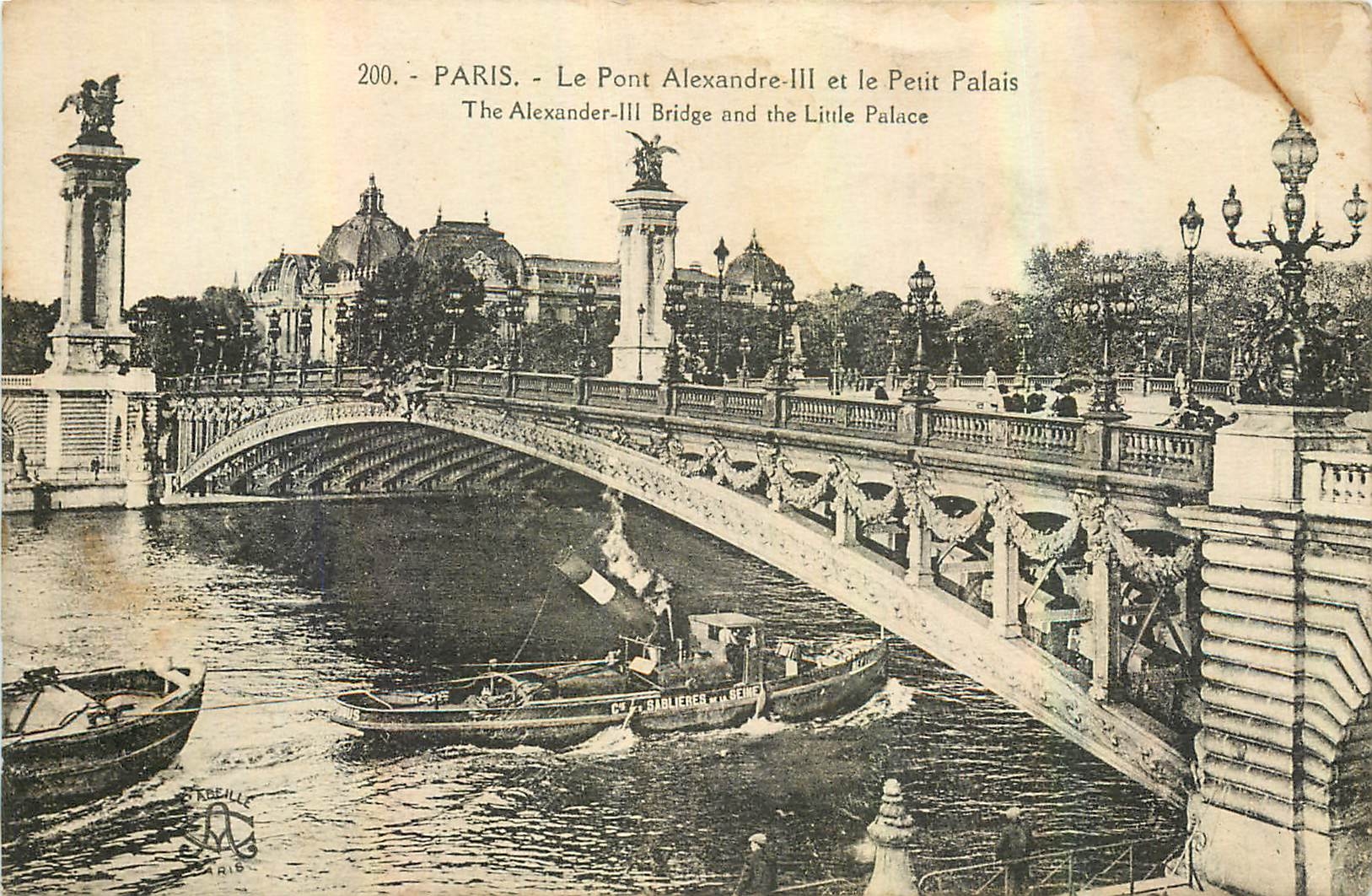 CPA Paris Le Pont Alexandre III et le Petit Palais Bateau