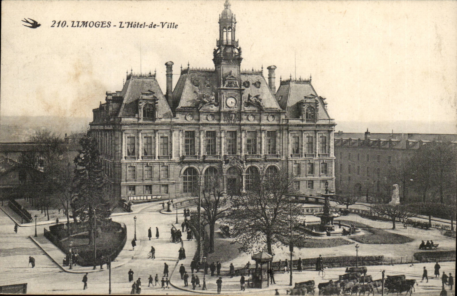 Limoges CPA the town hall