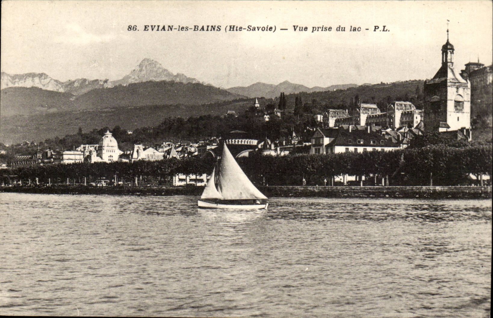 Evian les Bains CPA seen from of the lake