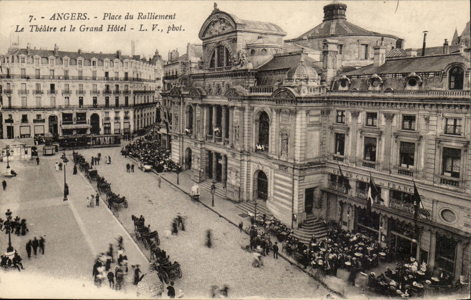 Angers CPA Places Rallying the theater and the large hotel