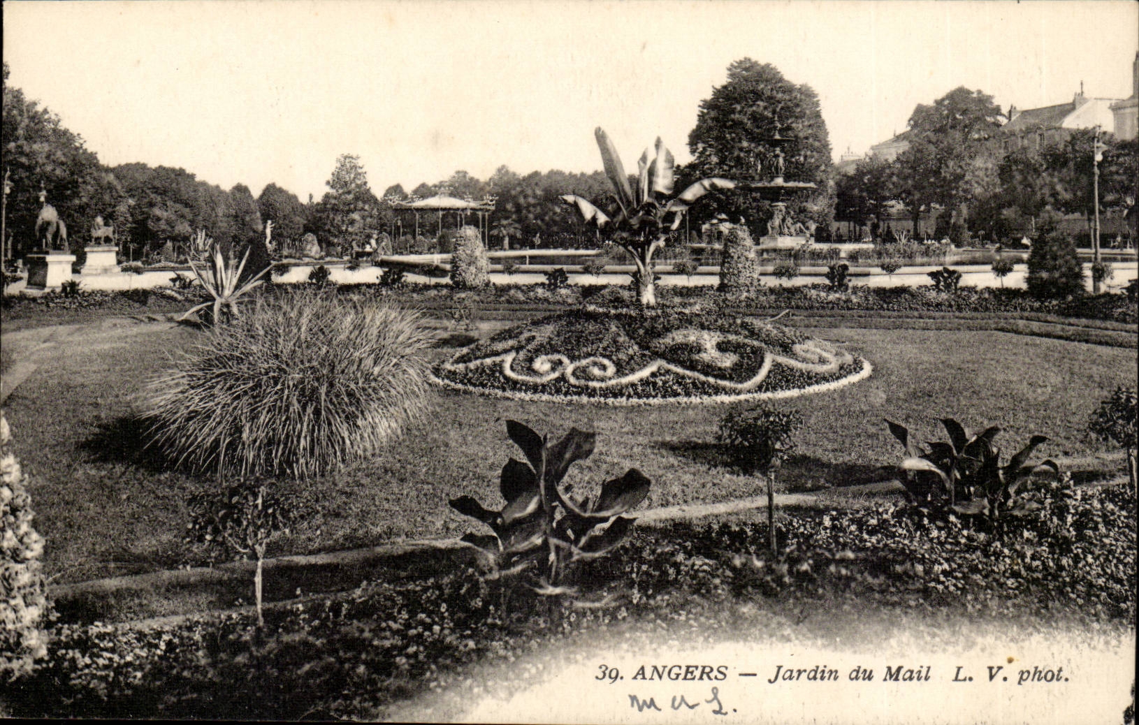 Angers CPA Garden of the Mall