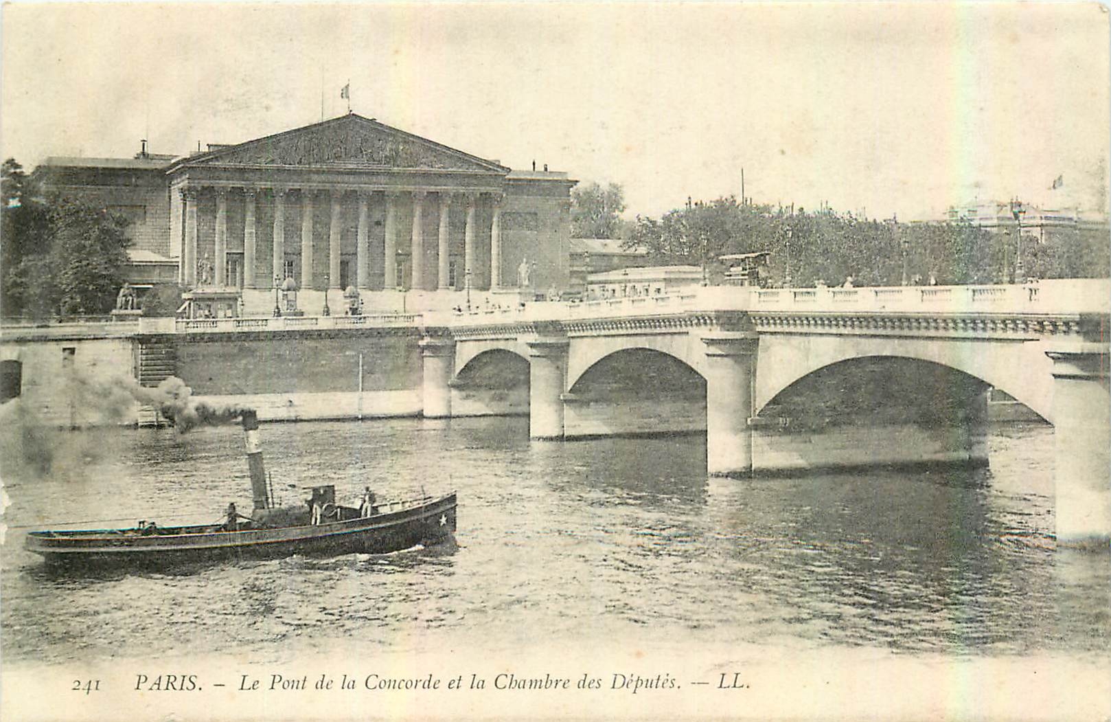CPA Paris le Pont de la Concorde et la Chambre des Deputes Bateau