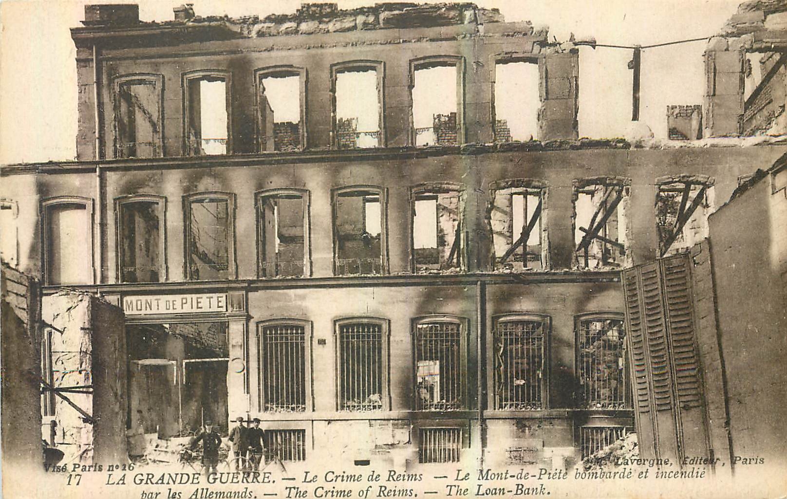 CPA La Grande Guerre le Crime de Reims le Mont de Piete Bombarde et Incendie par les Allemands
