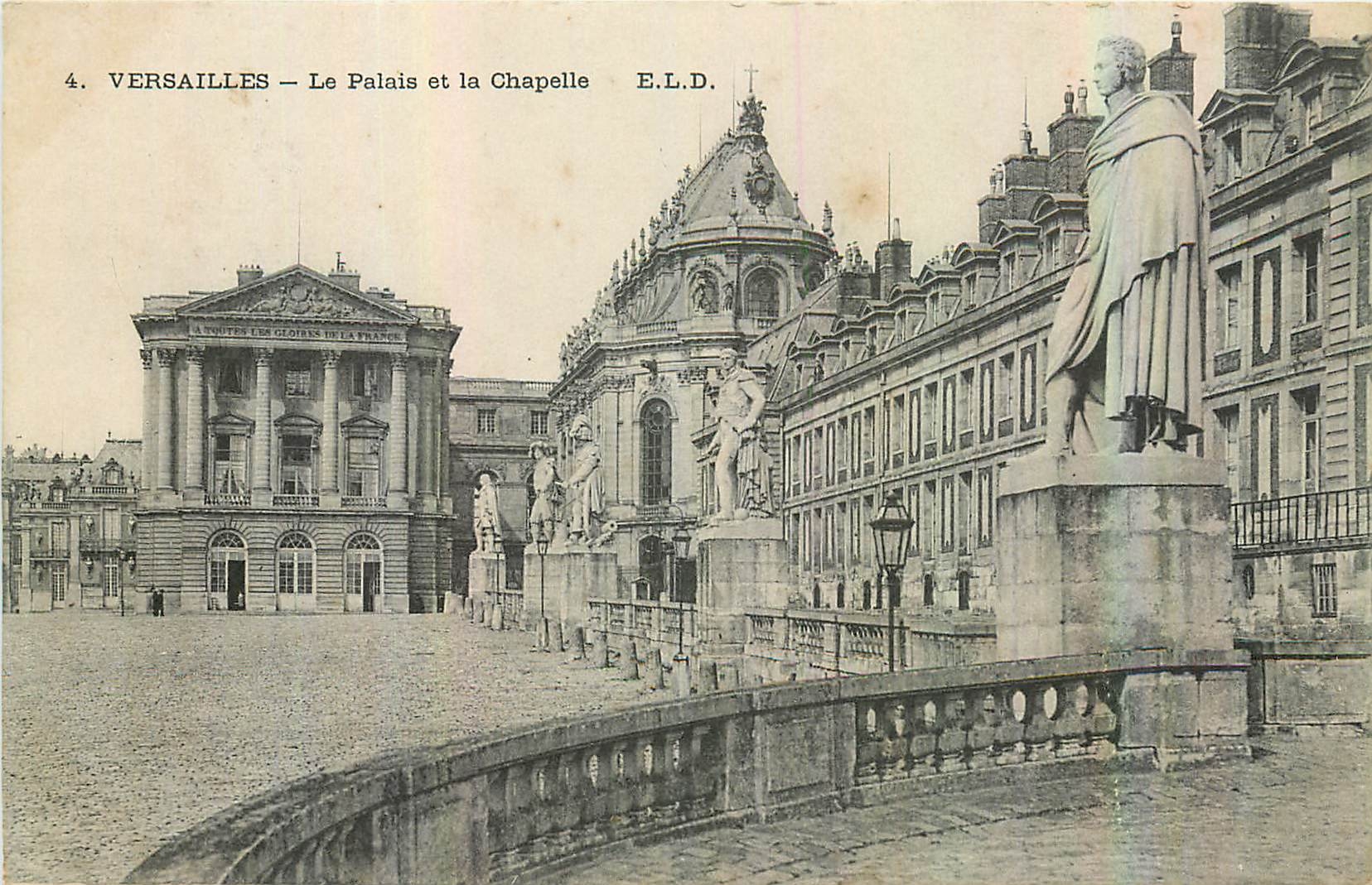 CPA Versailles le palais et la Chapelle 