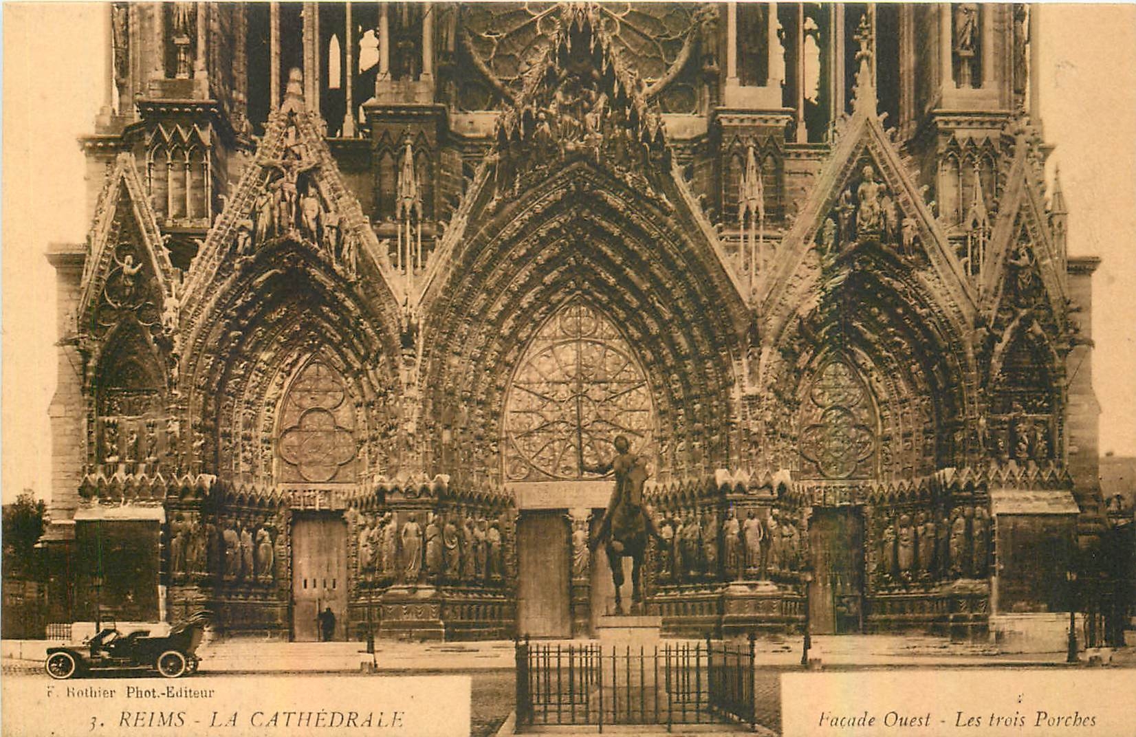 CPA Reims la Cathedrale Facade Ouest les trois Porches 