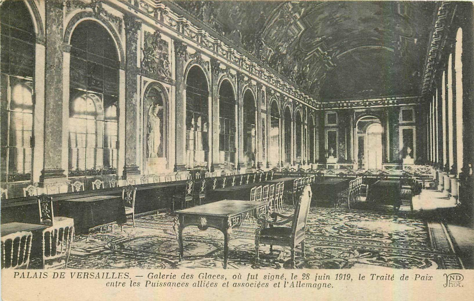 CPA Palais de Versailles Galerie des Glaces 
