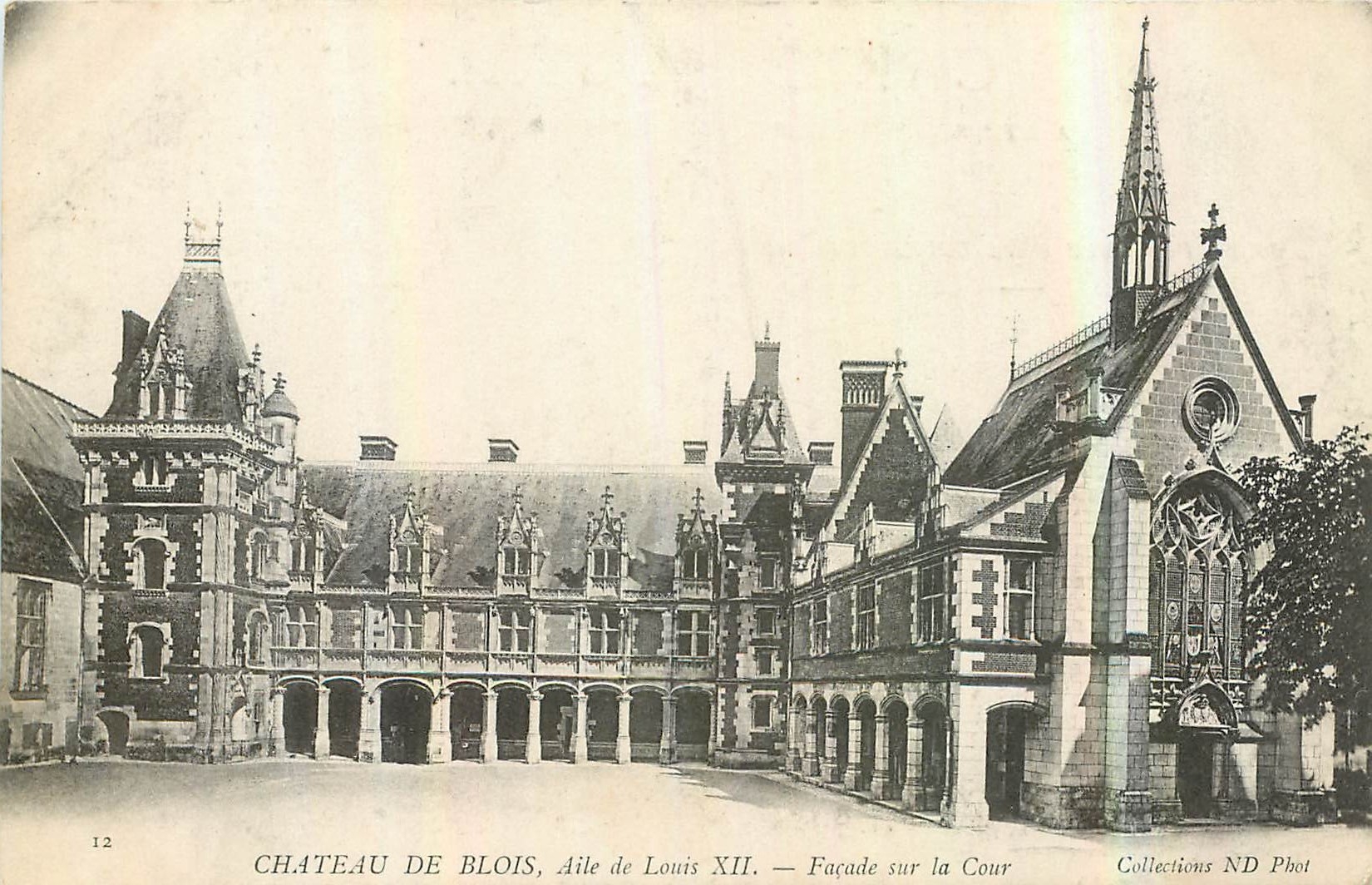 CPA Chateau de Blois Aile de Louis XII Facade sur la Cour 