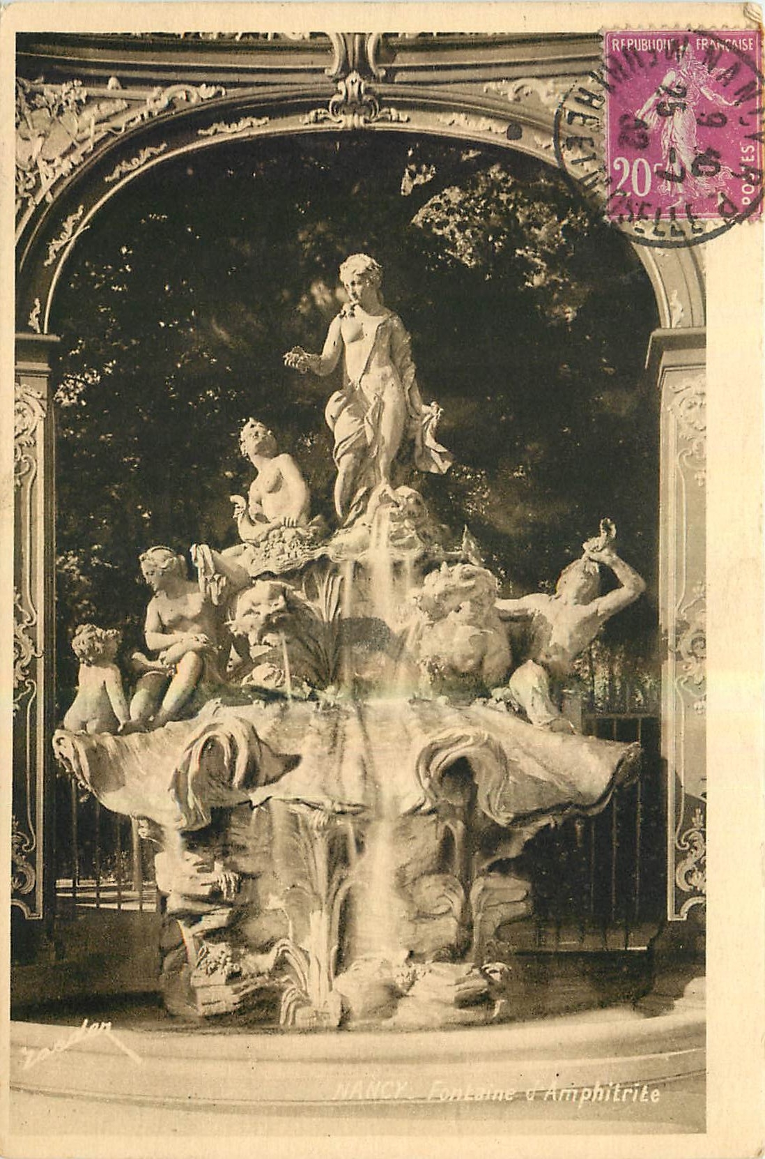 CPA Nancy la Coqiette Fontaine d'Anohitrite