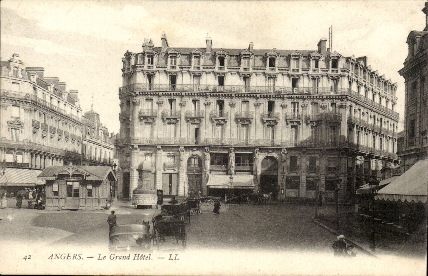 Angers CPA the Large hotel