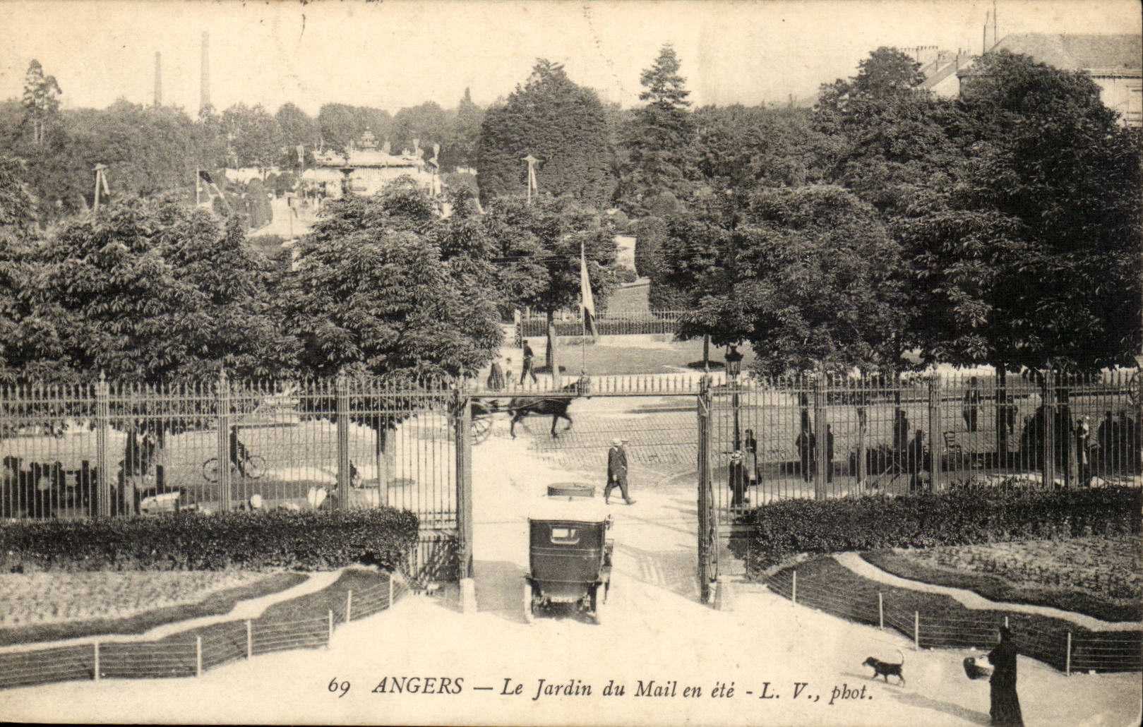 Angers CPA the garden of the Mall in summer