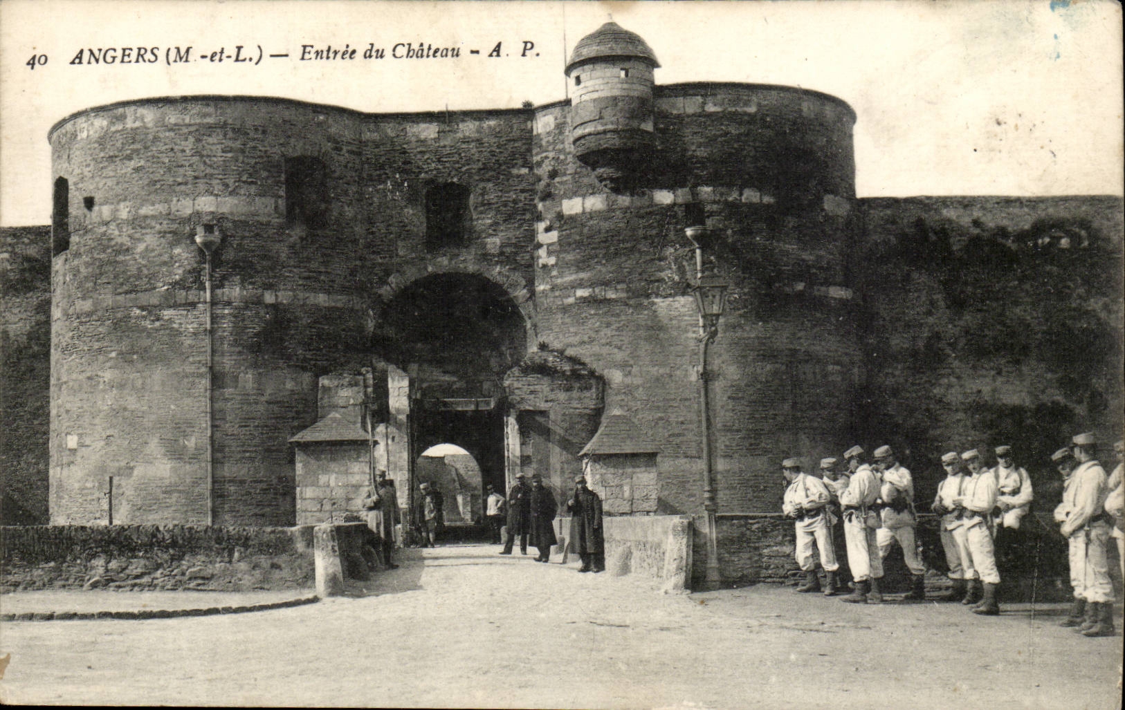 Angers CPA Entering of the castle (nice shot soldiers)