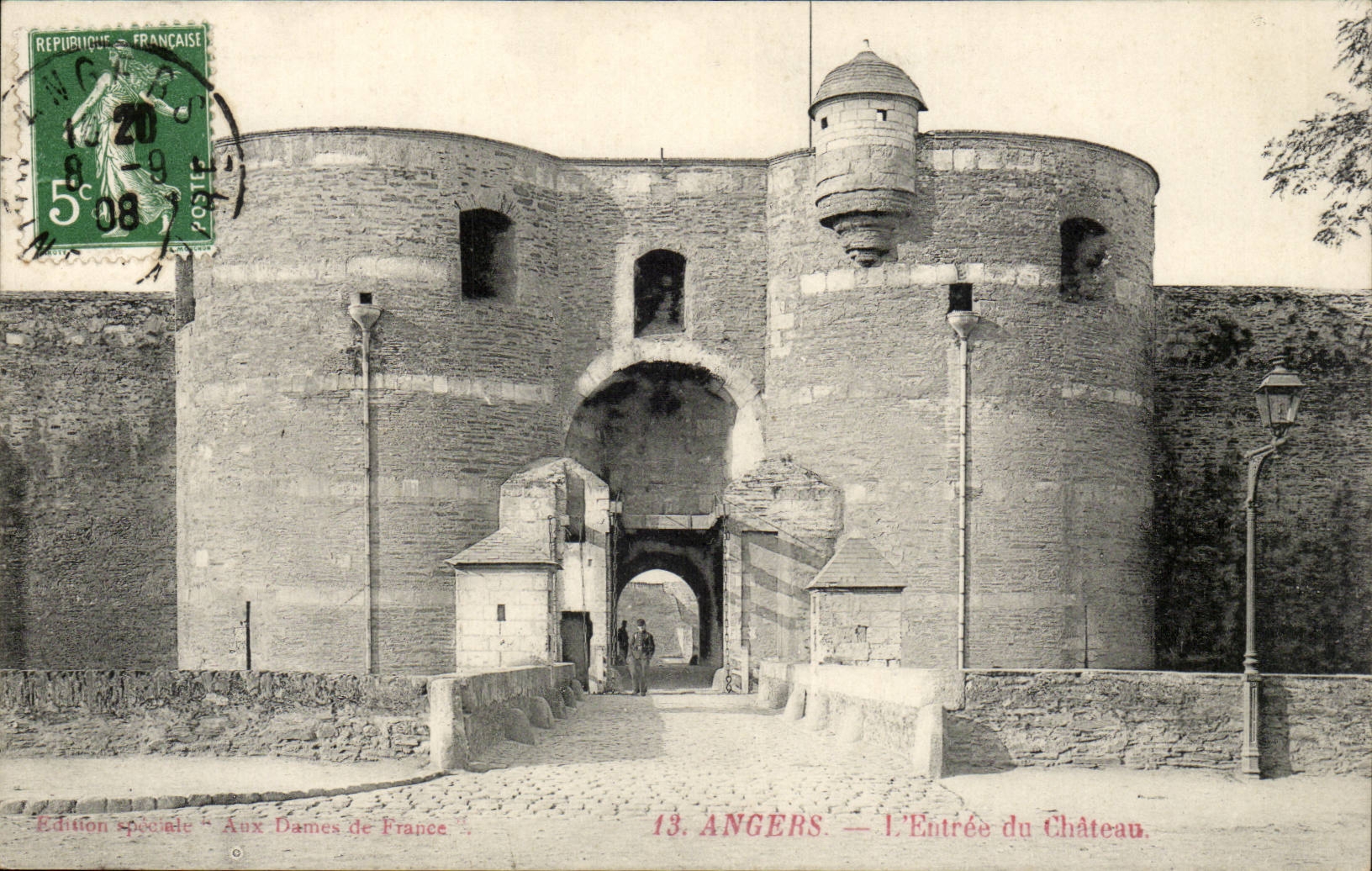 Angers CPA Entering of the castle
