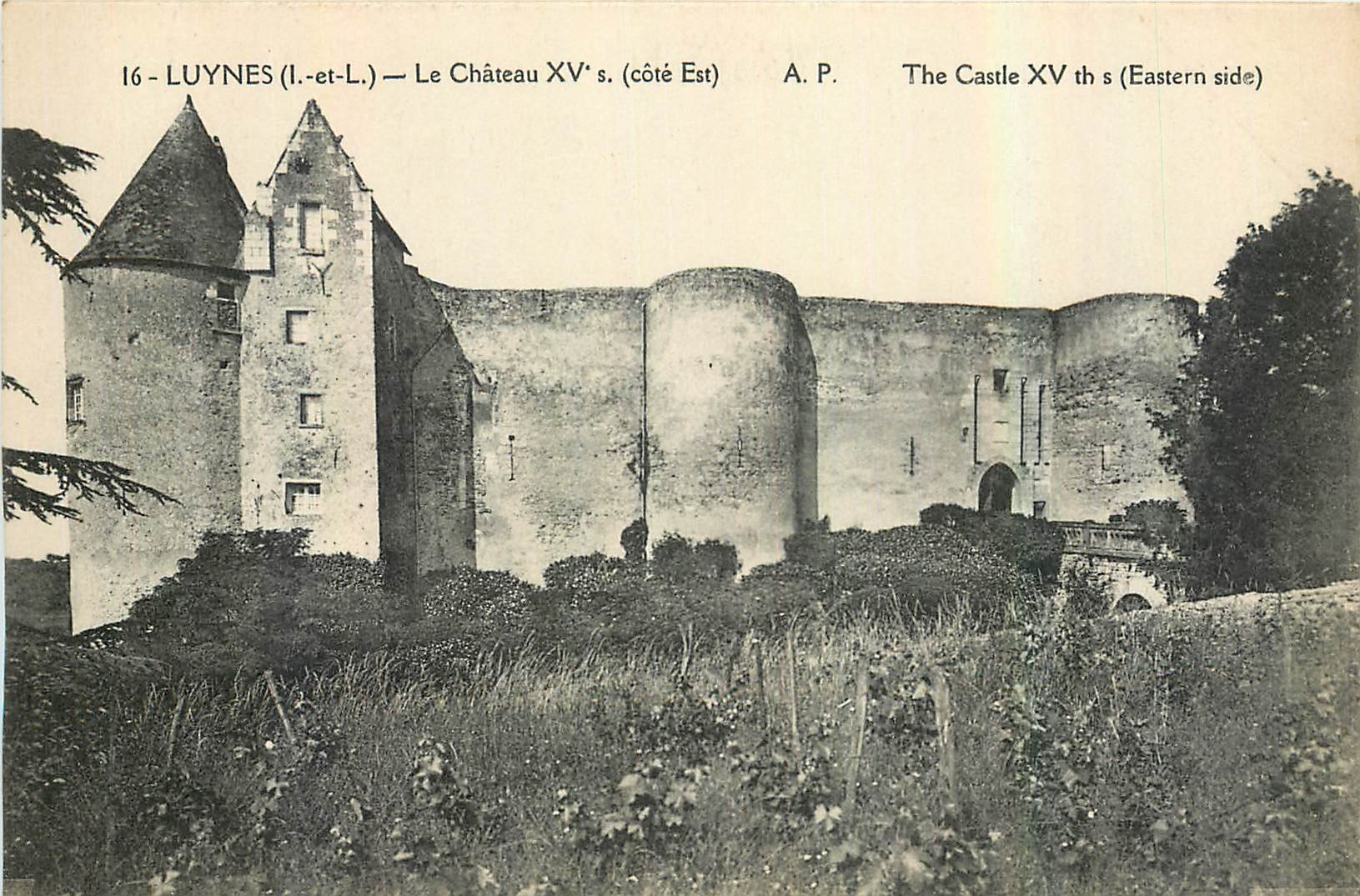 CPA Luynes I et L Le Chateau cote Est 