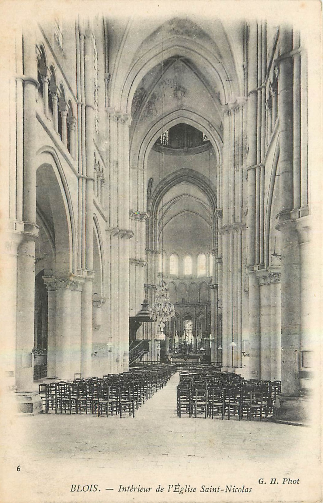 CPA Blois Interieur de l'Eglise Saint Nicolas 