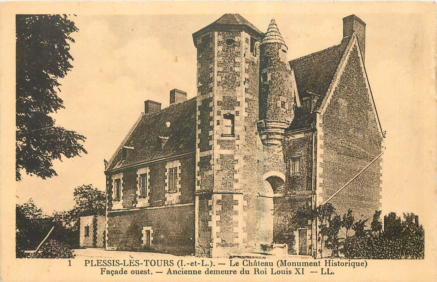 CPA Plessis les Tours I et L Le Chateau Monument Historique Facade Ouest 