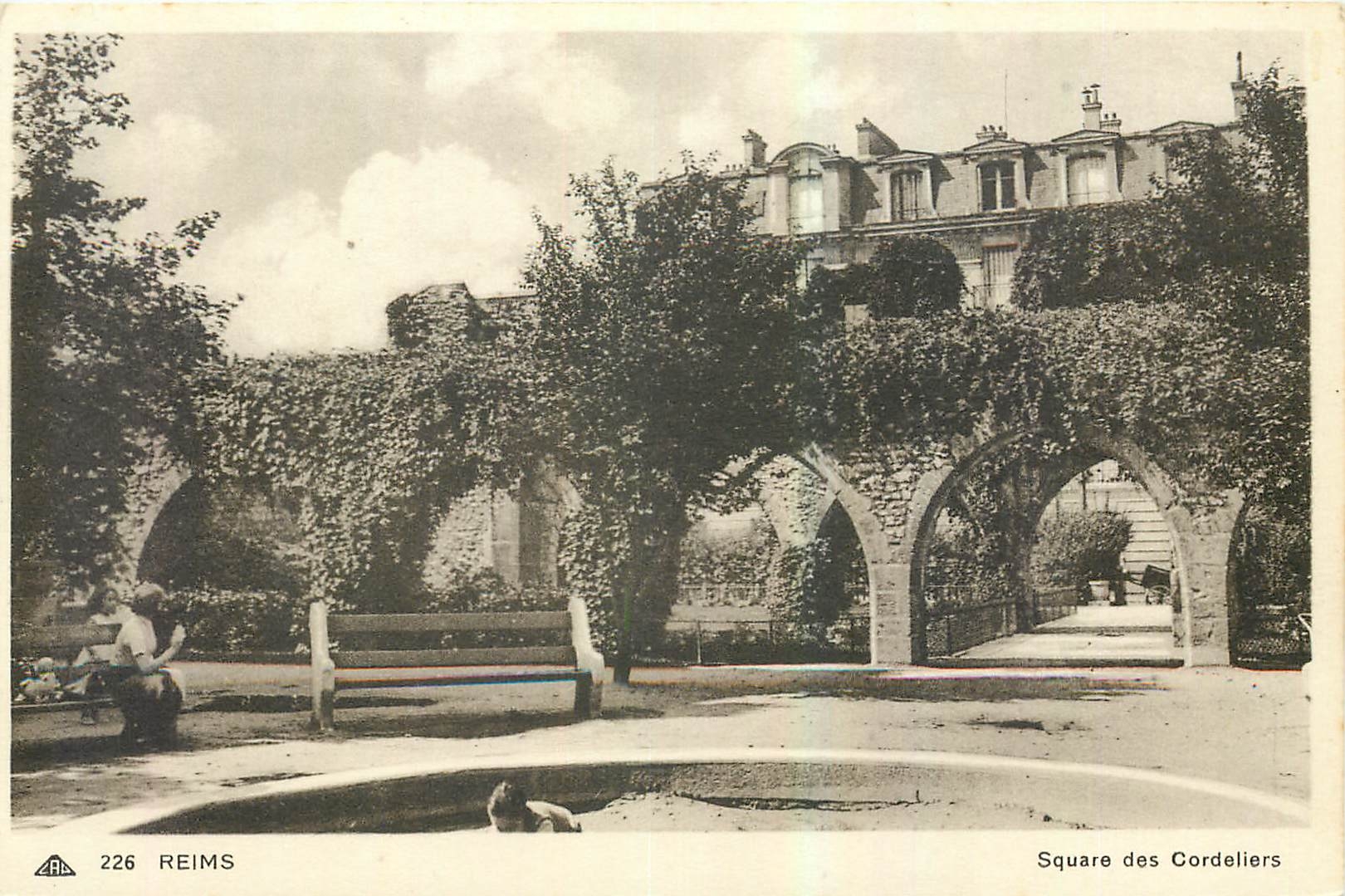 CPA Reims Square des Cordeliers 