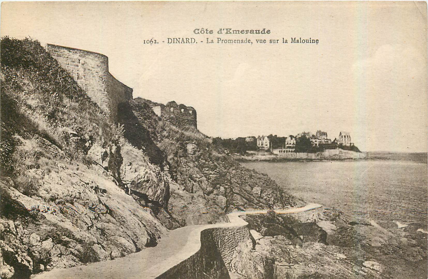 CPA Cote d'Emeraude Dinard la Promenade vue sur la Malouine 