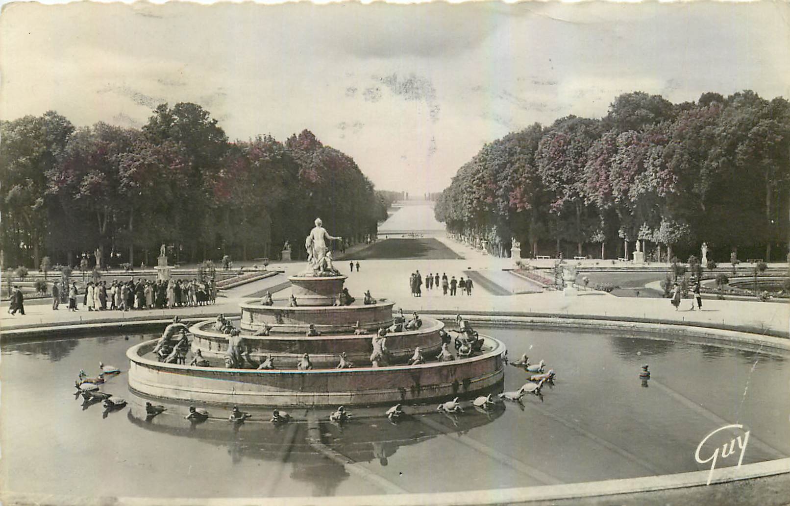 CPA Versailles et ses Merveilles Parc du Chateau Le Bassin de Latone le tapis vert et le grand Canal