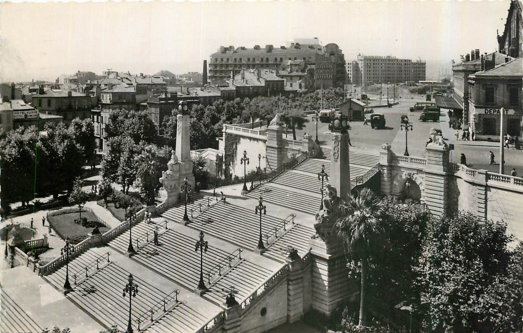CPM Le Littoral Mediterraneen Marseille Escalier Monumental de la Gare