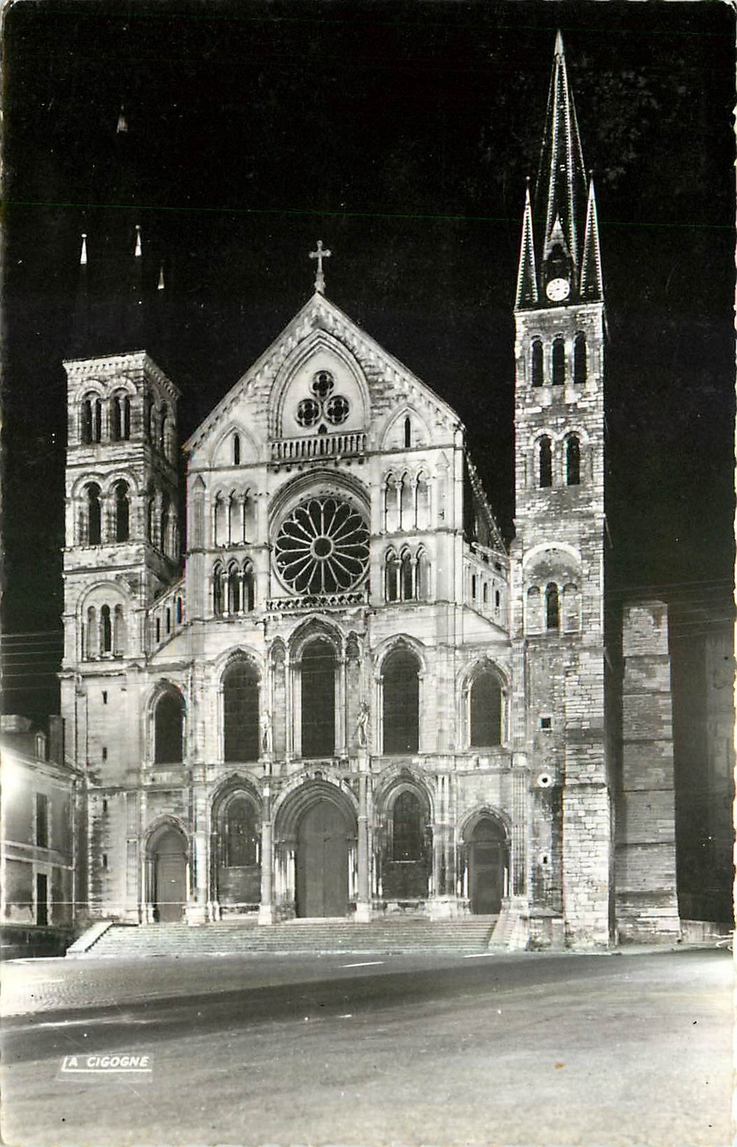 CPA Reims Marne L'Eglise Saint Remi lors des illuminations