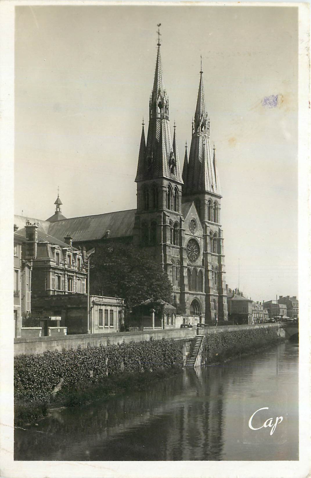 CPA Chalons sur Marne L'Eglise Notre Dame