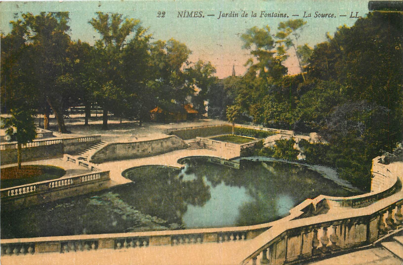CPA Nimes Jardin de la Fontaine La Source