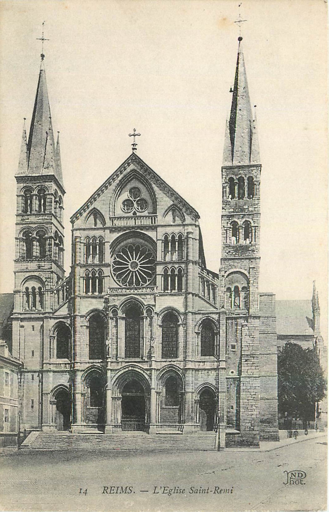 CPA Reims l'Eglise Saint Remi 