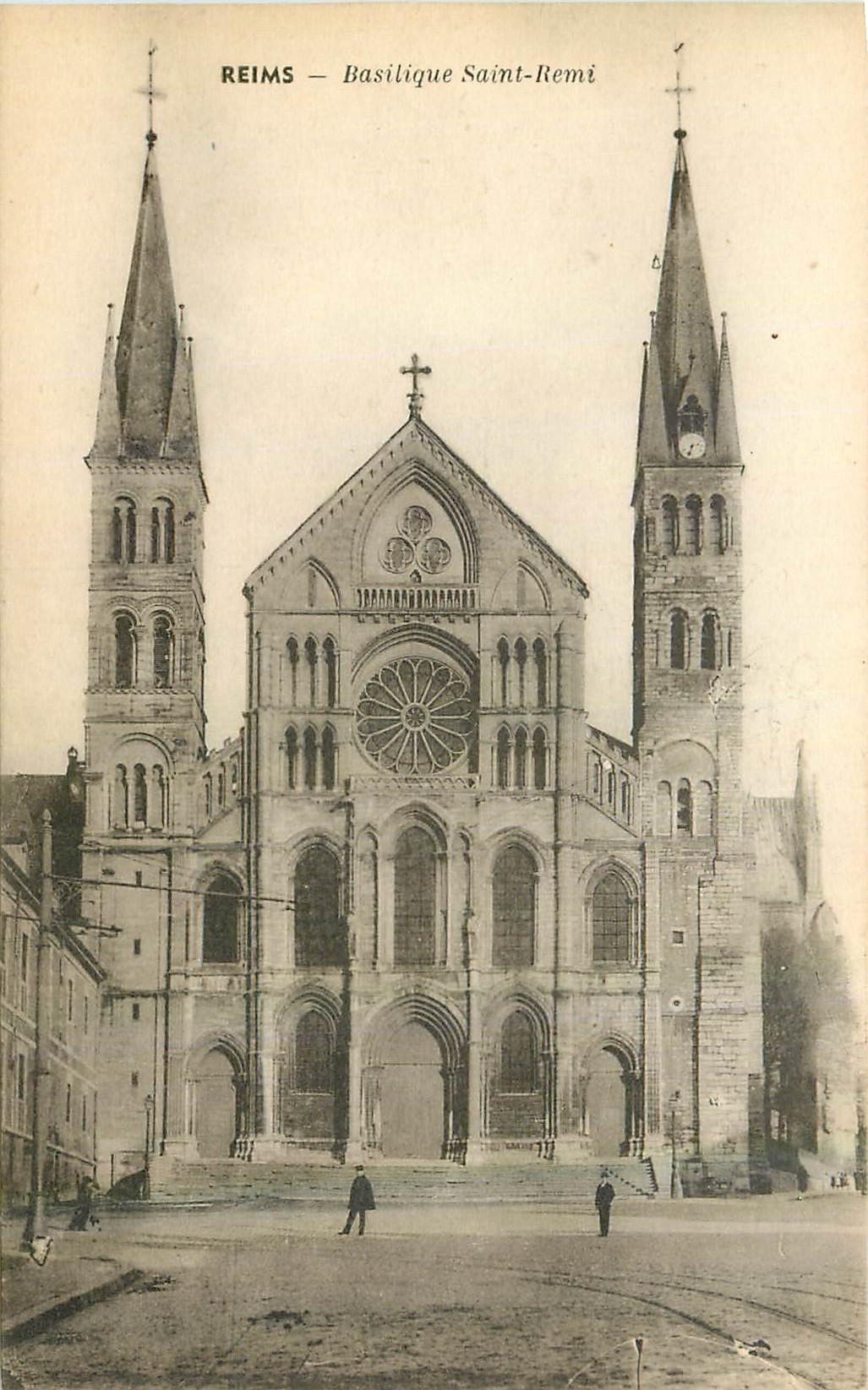 CPA Reims Basilique Saint Remi 
