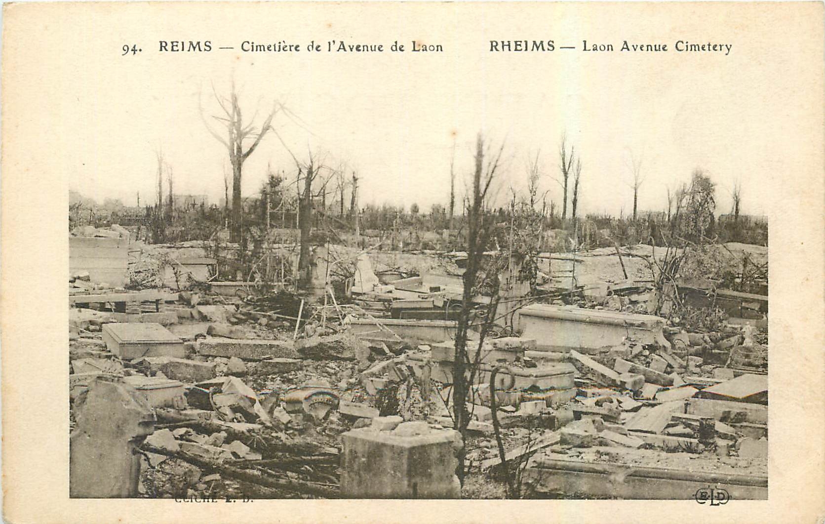 CPA Reims Cimetiere de l'Avenue de Laon 