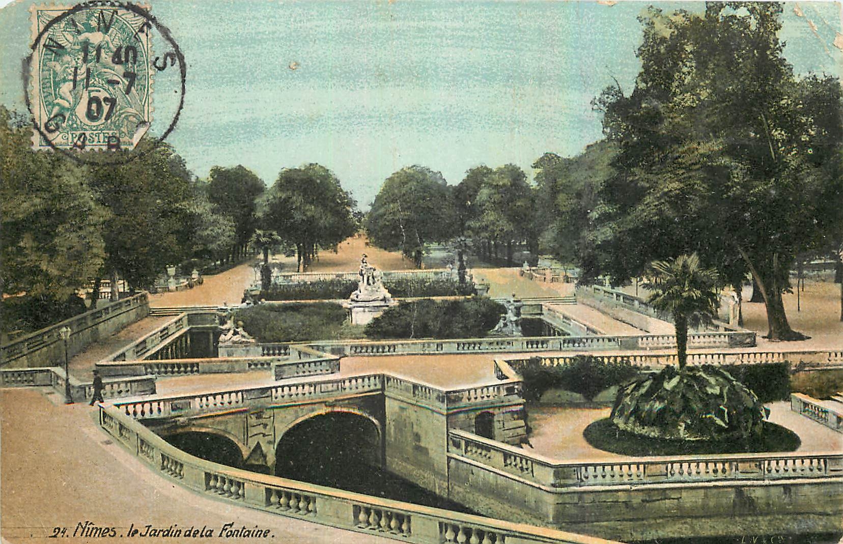 CPA Nimes Le Jardin de la Fontaine 