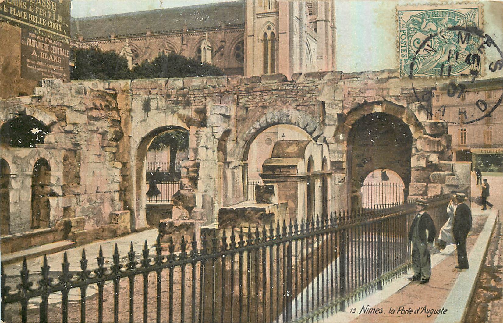 CPA Nimes la Porte d'Auguste 