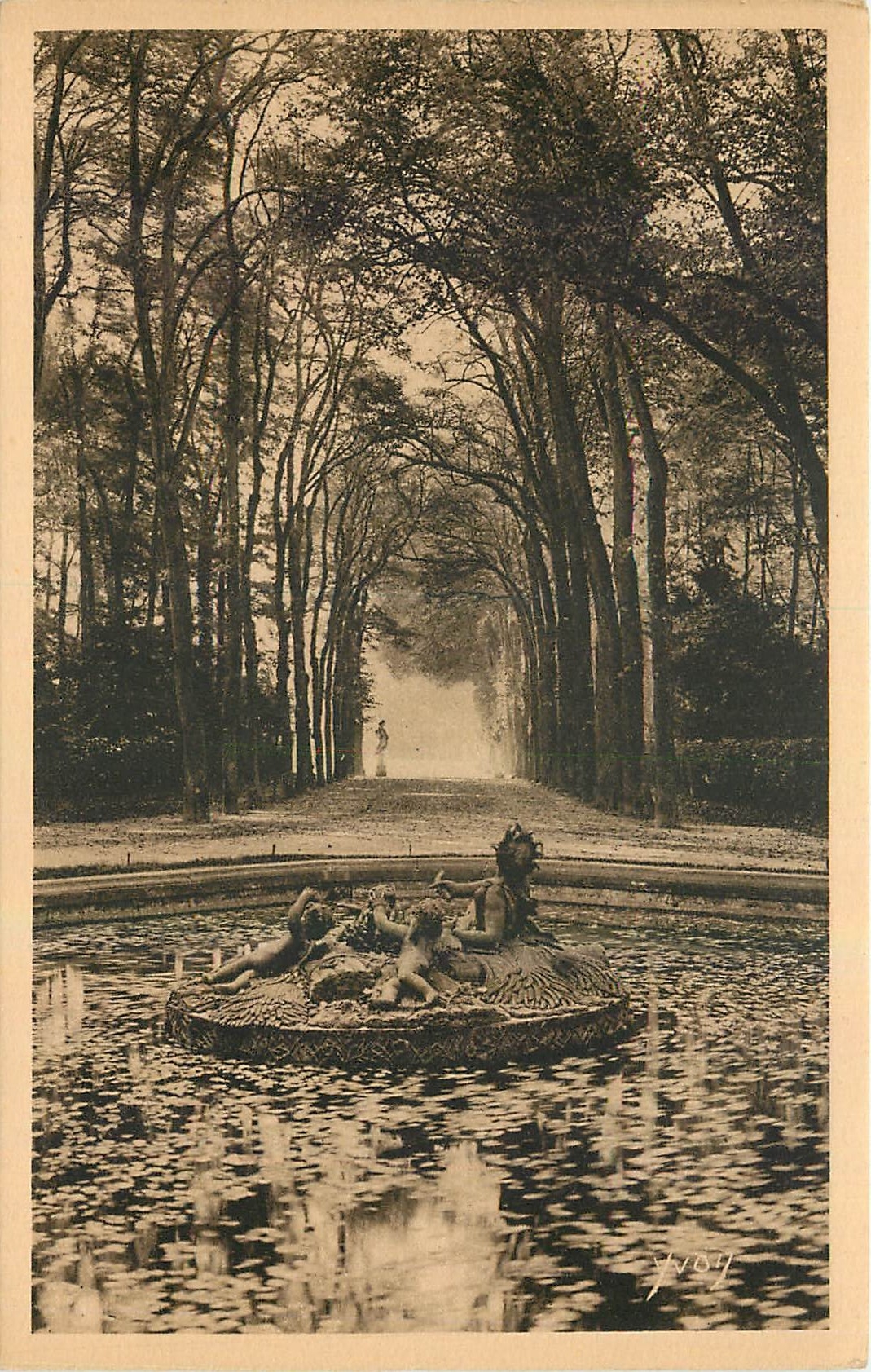 CPA Versailles Le Bassin de l'Ele 