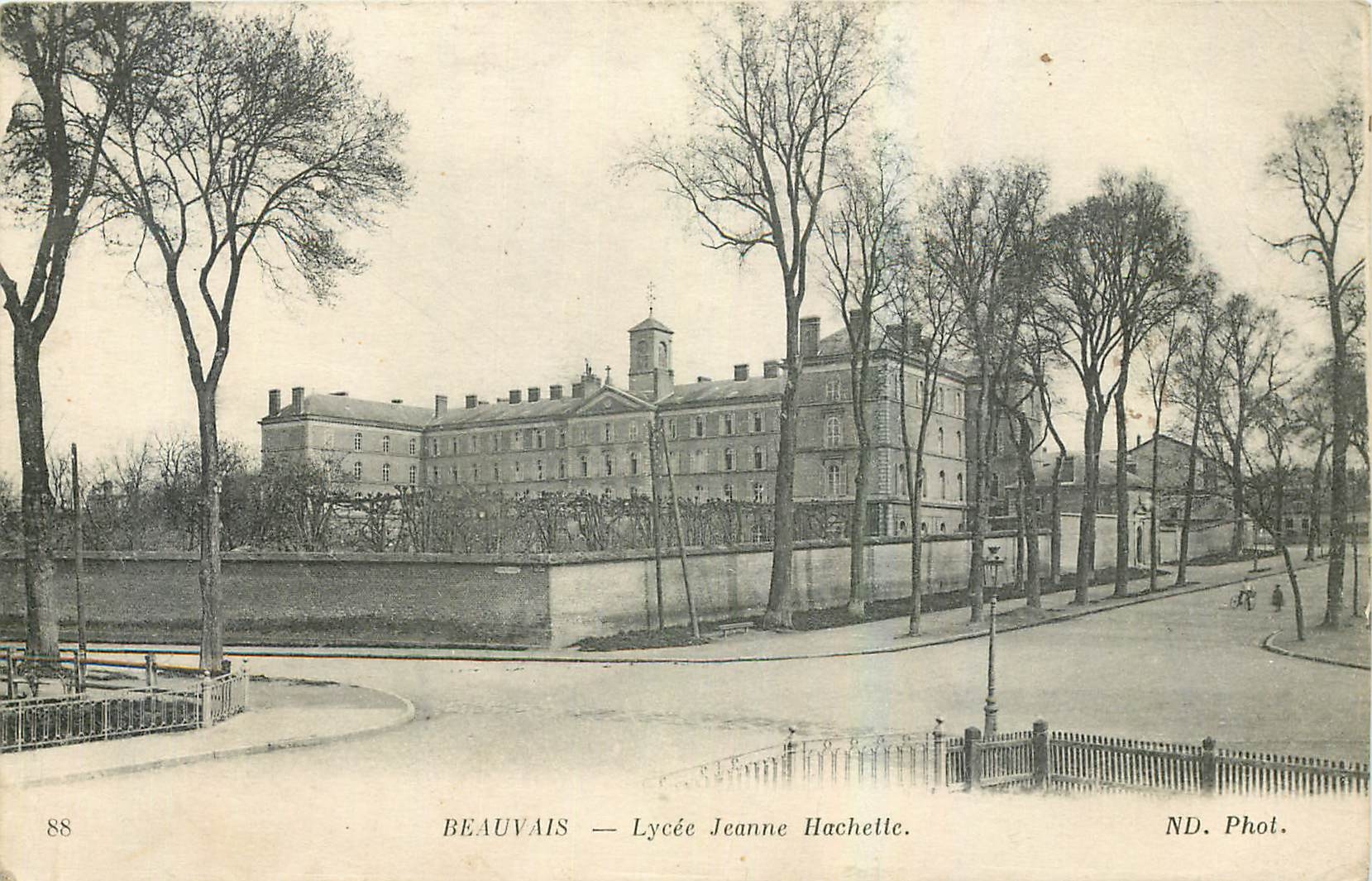 CPA Beauvais Lycee Jeanne Hachette 