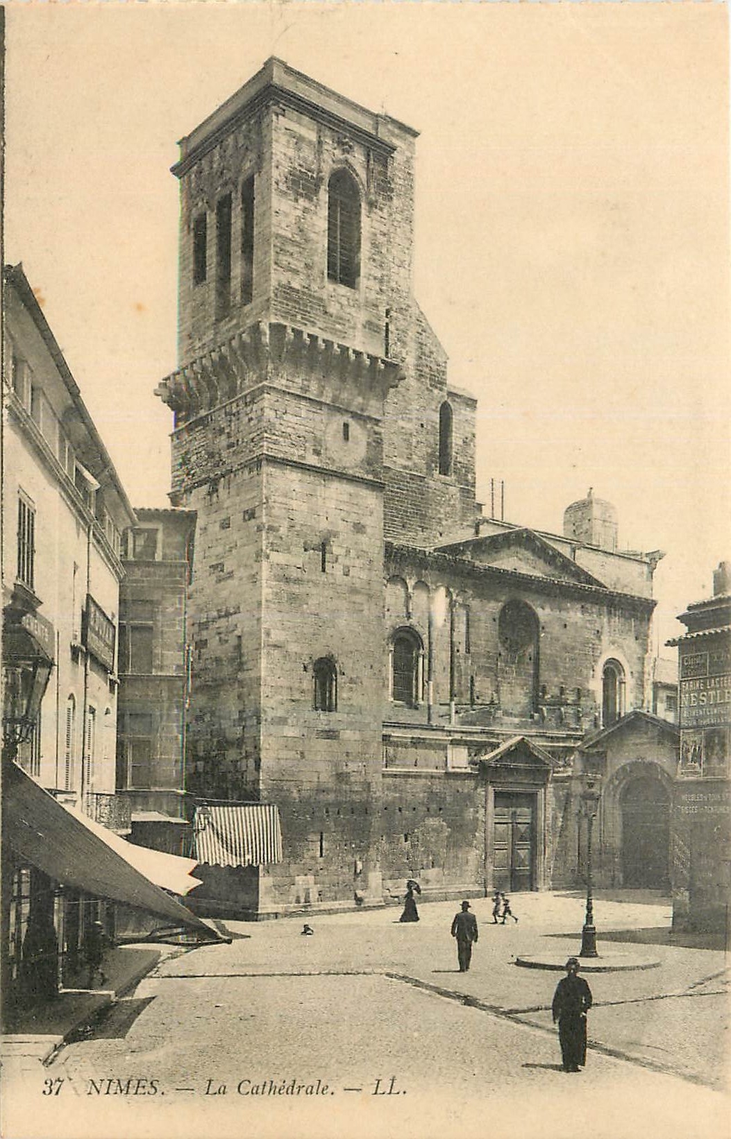 CPA Nimes La Cathedrale 