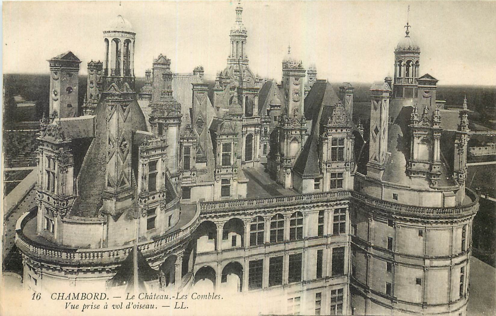 CPA Chambord Le Chateau Les Combles 