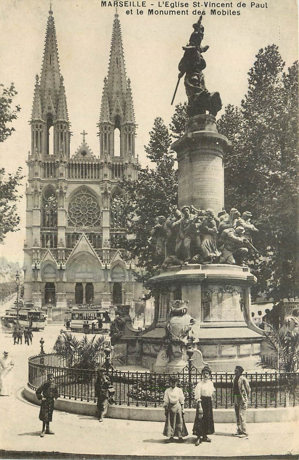CPA Marseille l'Eglise St Vincent de Paul et le monument des Mobiles