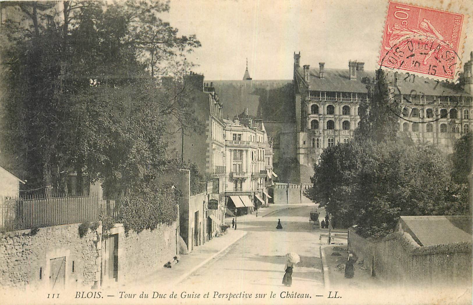 CPA Blois Tour du Duc de Guise et Perspective sur le Chateau