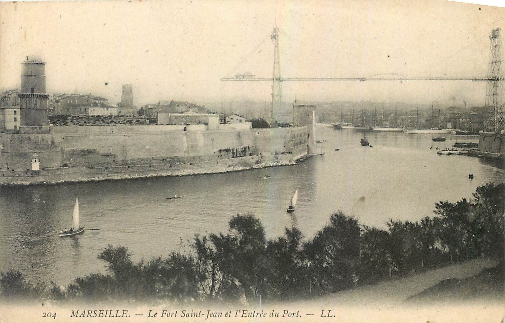 CPA Marseille Le Fort Saint Jean et l'Entree du Port