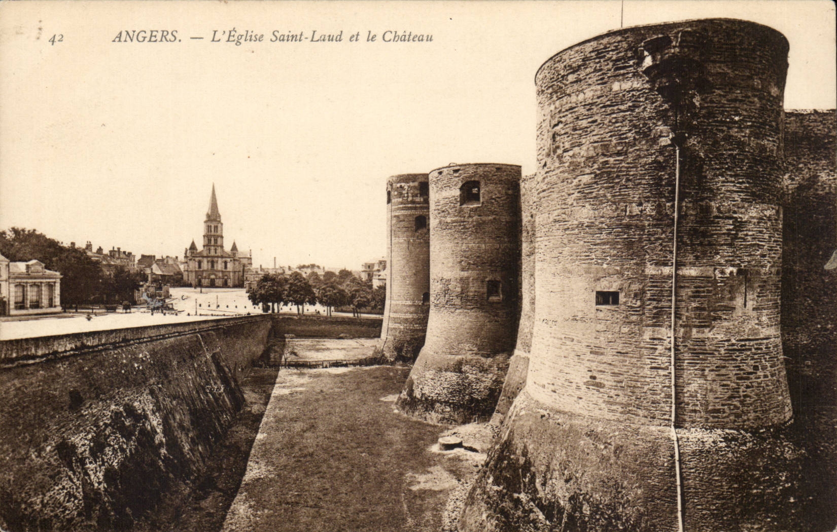 Angers CPA the church Saint Laud and the castle