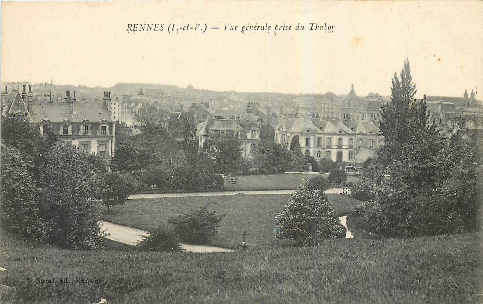 CPA Rennes I et V Vue generale prise du Thabor